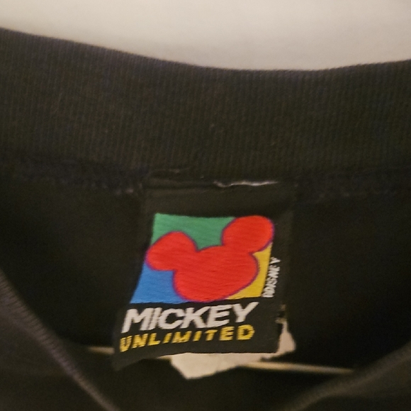 Black T-Shirt with Donald Duck Graphic - Picture 2 of 6